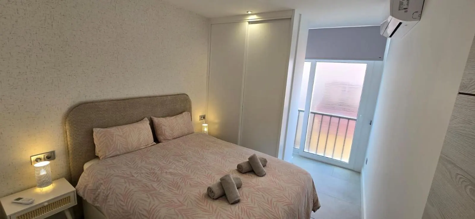 شقة Central & Quite 2Bdr Beachfront فوينخيرولا إسبانيا