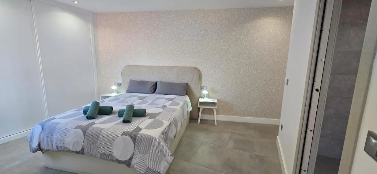 شقة Central & Quite 2Bdr Beachfront فوينخيرولا
