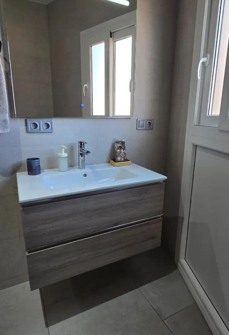 شقة Central & Quite 2Bdr Beachfront فوينخيرولا
